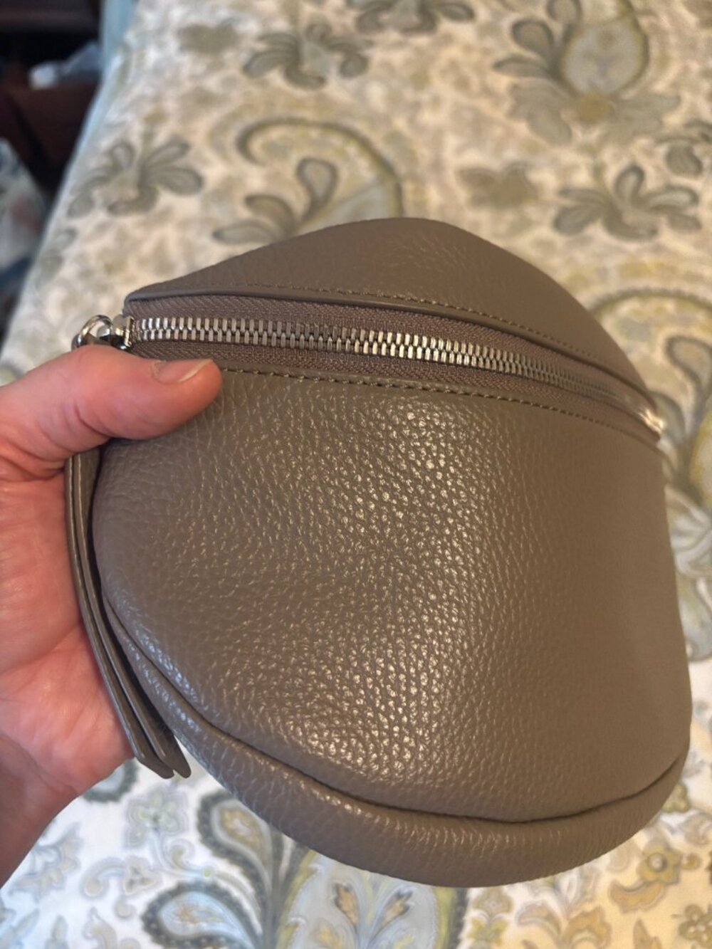 NWT Quince Italian Pebbled Leather Sling Bag - Picture 11 of 11